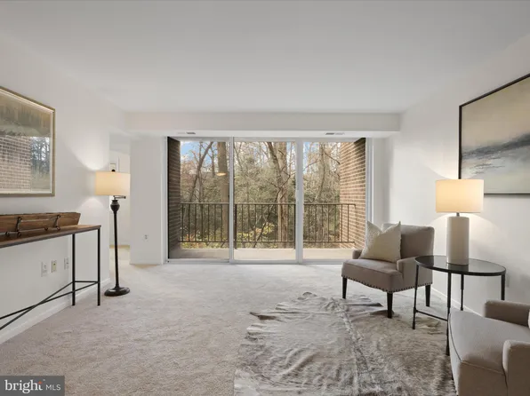 1534 Northgate Sq APT 12B, Reston, VA 20190