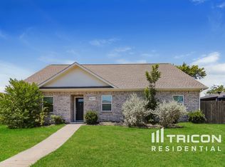 5617 Kerry Ln, Garland, TX 75043