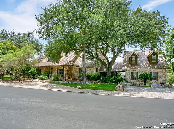 2nd image of 1014 Long Creek Blvd