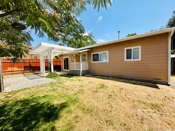 457 Par Ave, Redway, CA 95560
