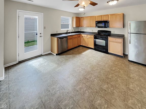 2nd image of 10124 Golden Dr