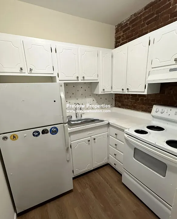 Studio, 1.0 bath, 99999 sqft, $1,800 — Photo 4