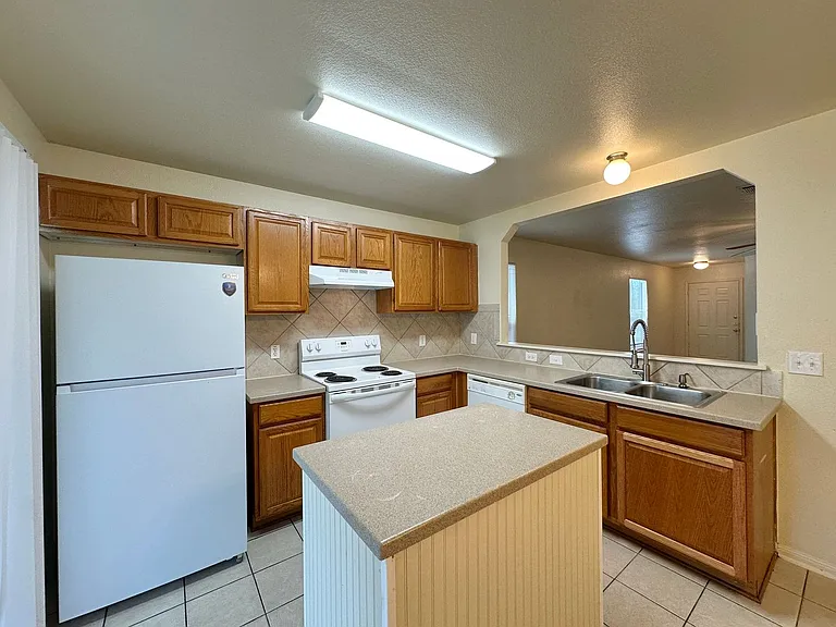 2602 John Porter Dr — Photo 10