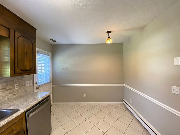 5th image of 1250 Millerwood Dr