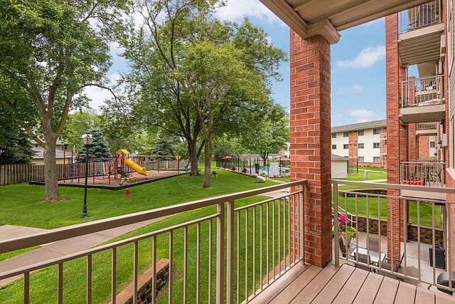 1st image of 12312 Parkwood Dr APT 303
