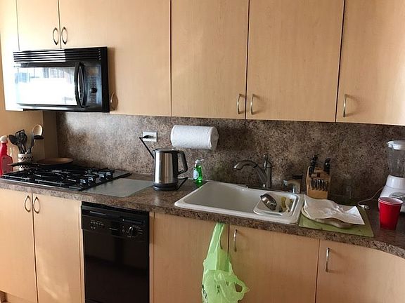 4th image of 2915 W 5th St APT 20A