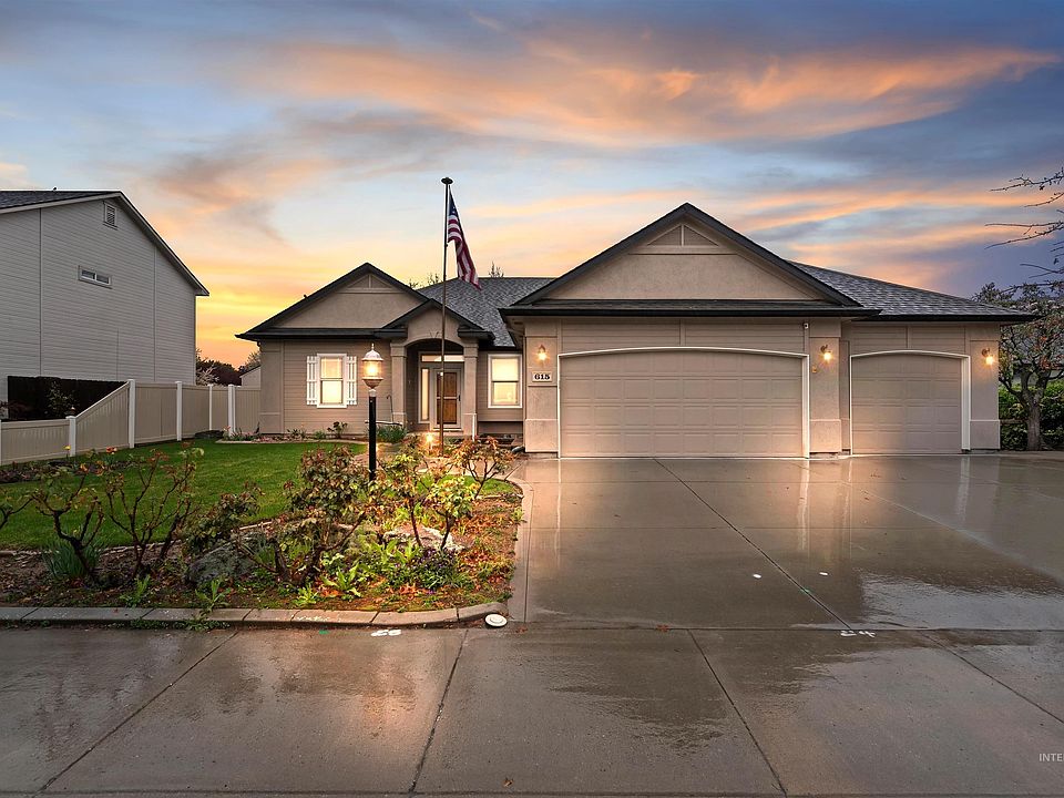 1st image of 615 W Yosemite Dr