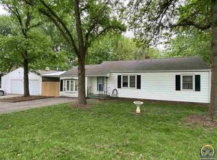 2928 NW Rochester Rd, Topeka, KS 66617