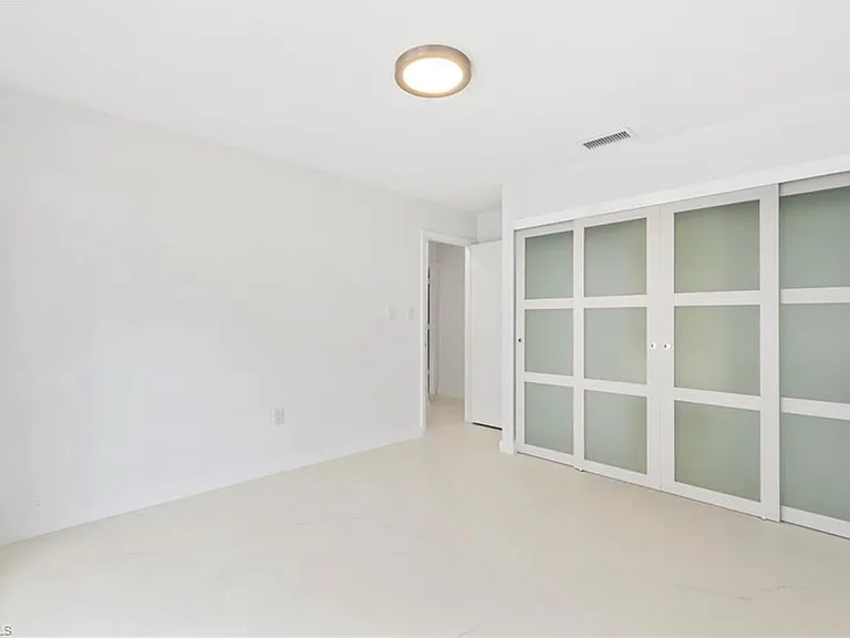 879 Meadowland Dr #C — Photo 22