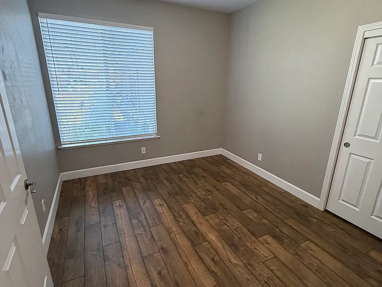 1605 Paseo Flores Dr — Photo 12