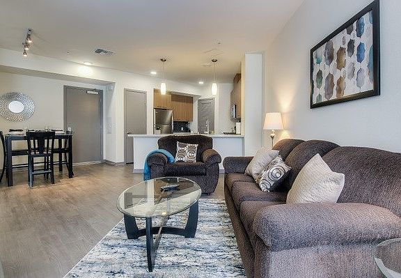 5th image of 200 W Wilson Ave Unit 2420