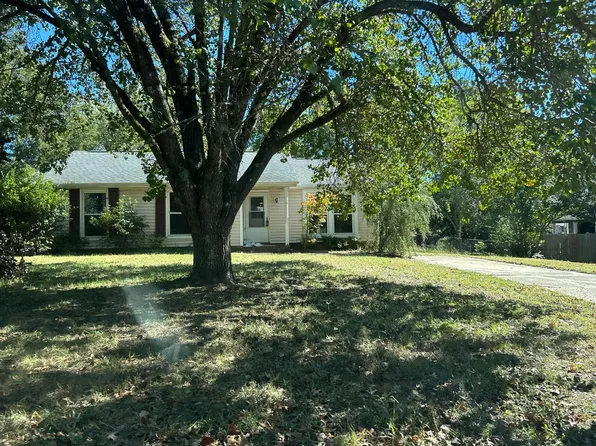 8517 Glenway Ct, Charlotte, NC 28226