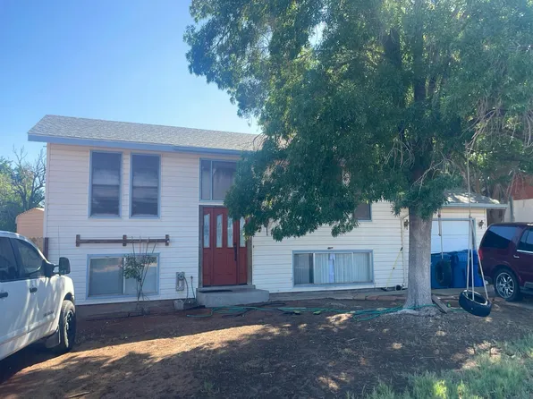 1137 N Navajo Dr, Page, AZ 86040