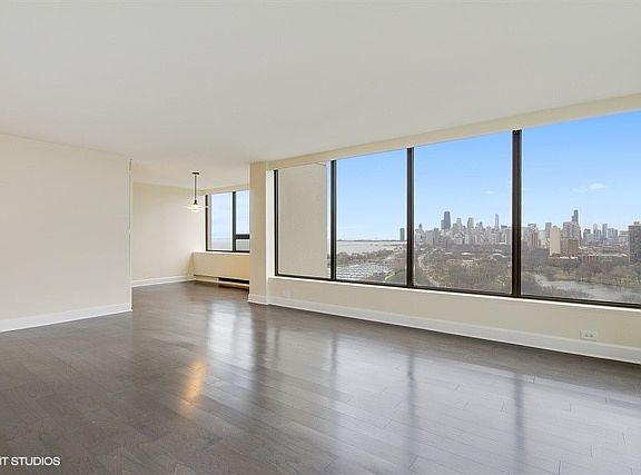 5th image of 2800 N Lake Shore Dr APT 2316