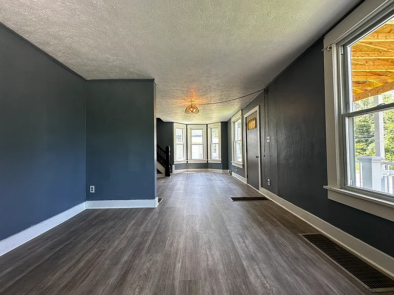 8232 Mercer St #1 — Photo 7