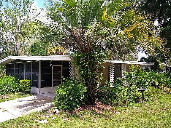 2nd image of 118 Magnolia Dr