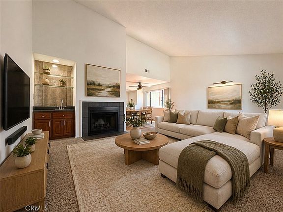 2nd image of 946 W 220th St Unit 218