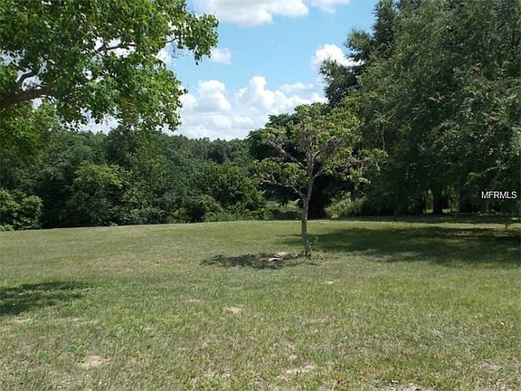 2nd image of 2606 Crest Dr