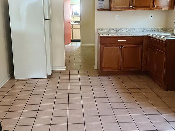 2nd image of 4713 1/2 Hain St #B