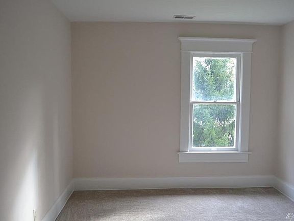 5th image of 329 W Main St