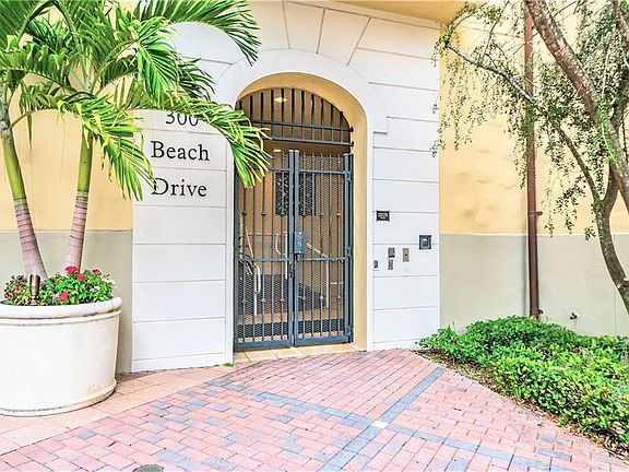 4th image of 300 Beach Dr NE APT 201