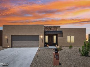 7562 S Carver Ln, Tucson, AZ 85747