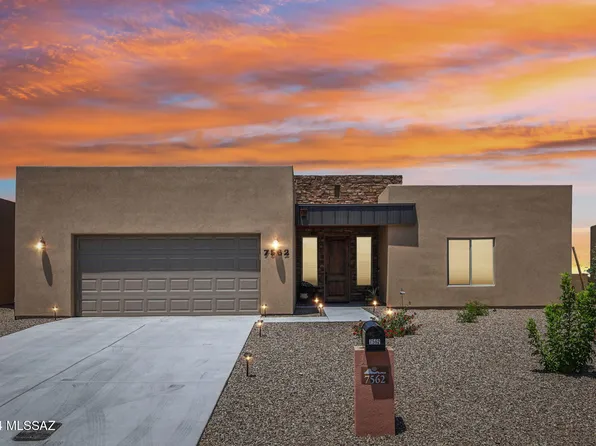 7562 S Carver Ln, Tucson, AZ 85747
