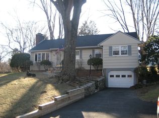 54 Moorland Rd, Trumbull, CT 06611