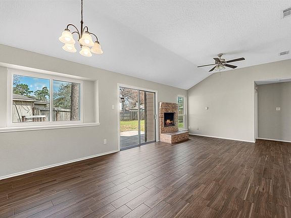 3rd image of 22918 Cabanna Rd