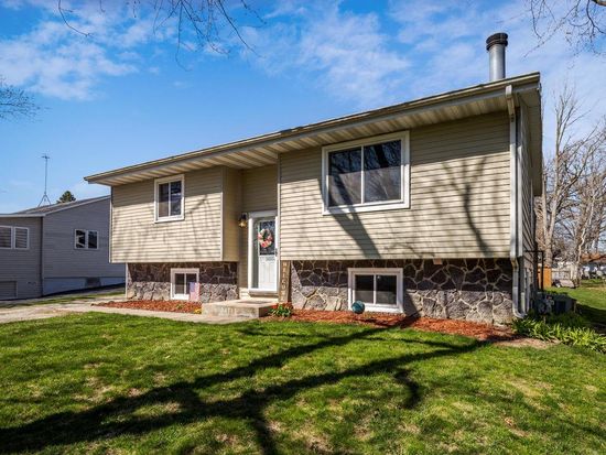 26934 97th St, Trevor, WI 53179