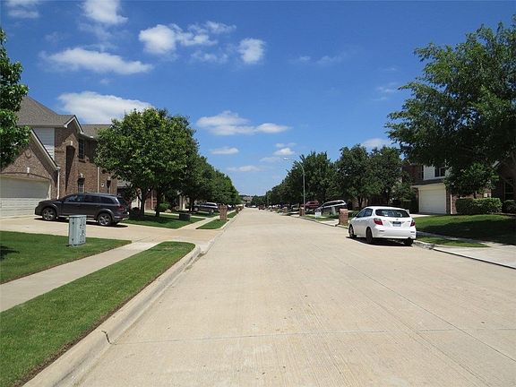 2nd image of 5105 Holly Hock Ln