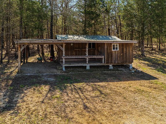 3rd image of 1805 County Road 837
