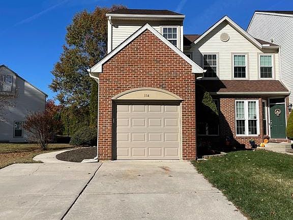 3rd image of 114 Tuckahoe Ln