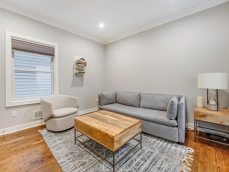 18 Thorne St #1 — Photo 16