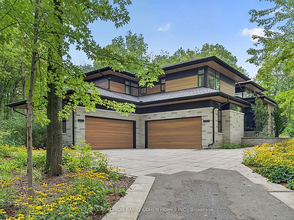 2nd image of 10 Trailwood Cres