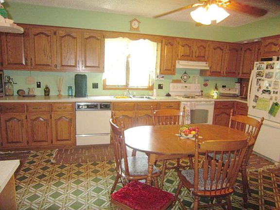 5th image of 313 County Road 1675