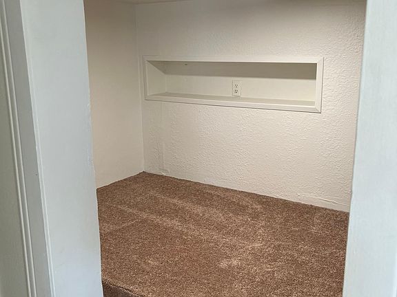 2nd image of 1137 Monterey Blvd #8