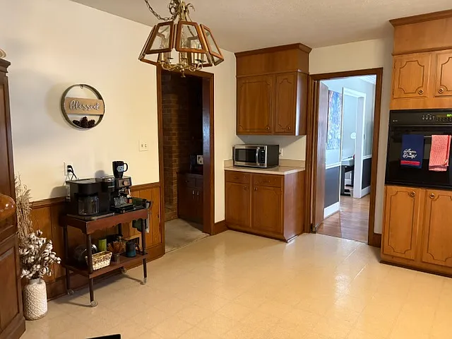 3 bed, 2106 sqft, $1,800 — Photo 4