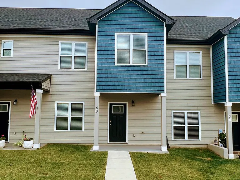 59 Melissa Ln — Photo 1