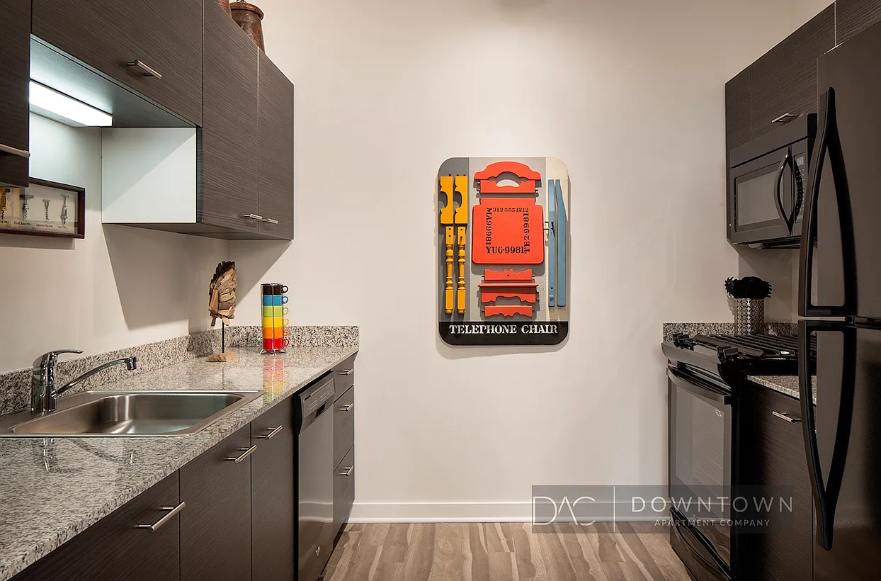 1 bed, 630 sqft, $2,532 — Photo 2