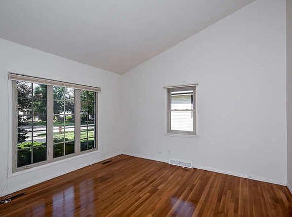 4th image of 133 N California Ave