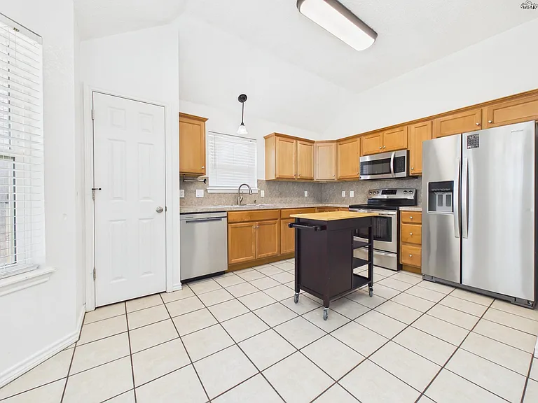 5516 Chinaberry Dr — Photo 11