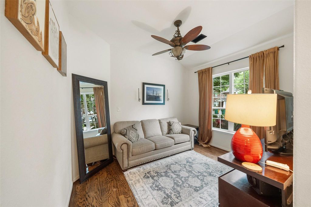 30 S Creekmist Pl, Conroe, TX - More