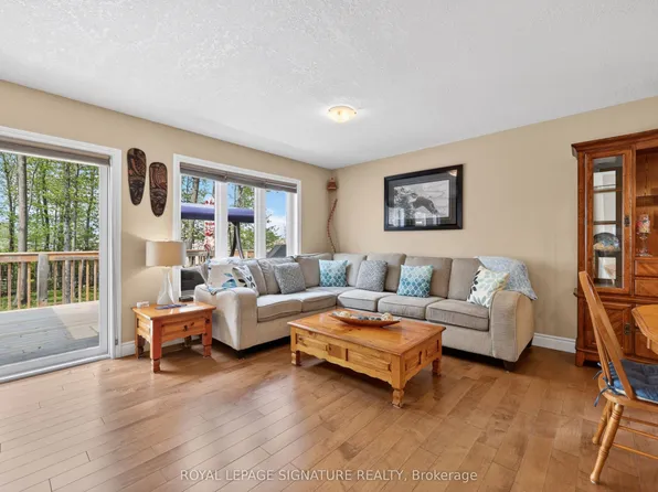 22 Hunter Ave, Tay, ON L0K 2A0