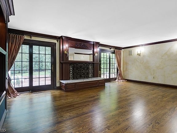 3rd image of 901 S Orange Ave
