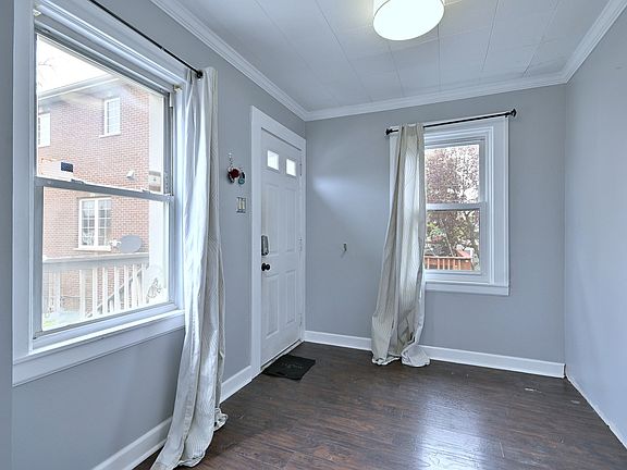 3rd image of 4439 N Newland Ave