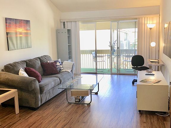 3rd image of 1775 Diamond St Unit 302
