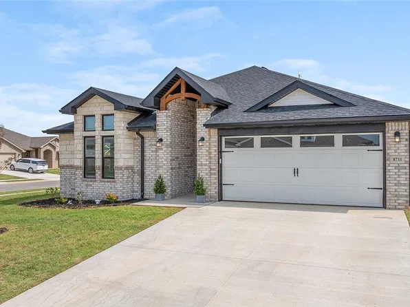 8731 Sunspire Ln, Centerton, AR 72719