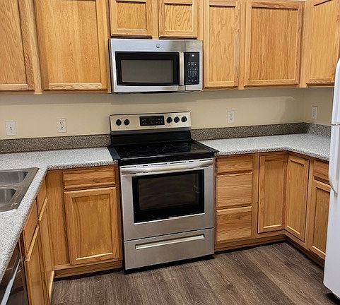 Kitchen with the upgraded SS apliances. Refrigerator was recently upgraded to SS with icemaker