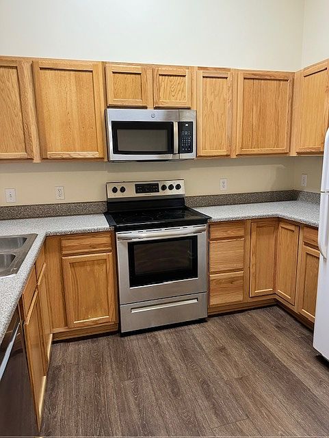 Kitchen with the upgraded SS apliances. Refrigerator was recently upgraded to SS with icemaker